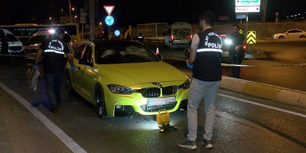 Önünü kestikleri otomobile kurşun yağdırdılar