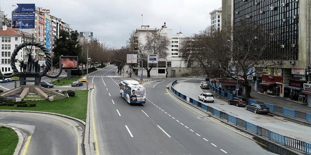 30 Ağustos'ta dışarı çıkarken dikkat: Ankara'da bu yollar trafiğe kapatılacak!