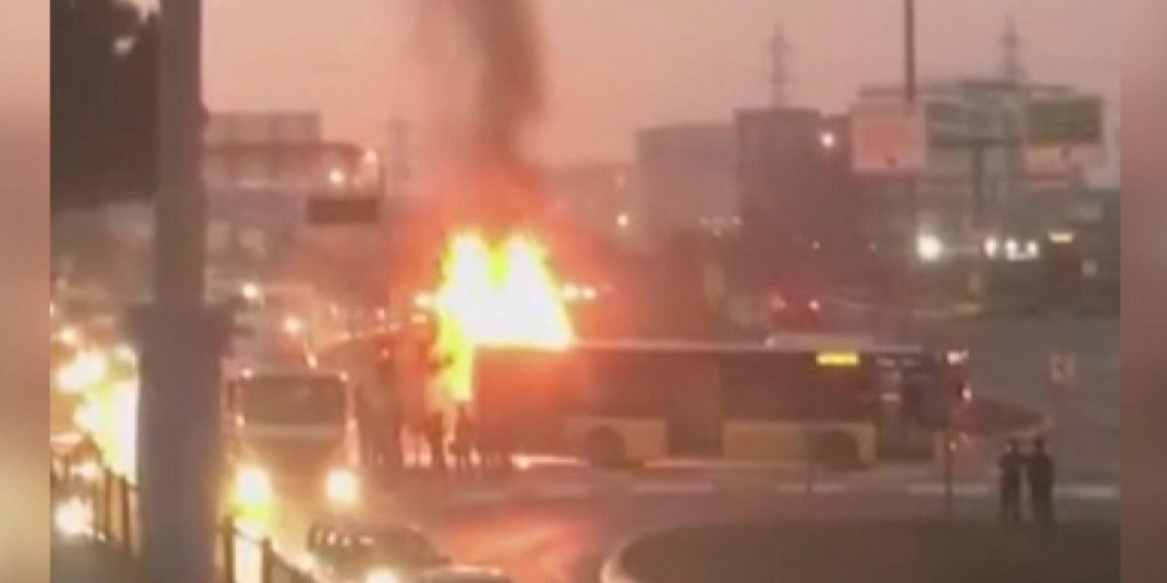 İstanbul'da ETT otobüsü alev topuna döndü