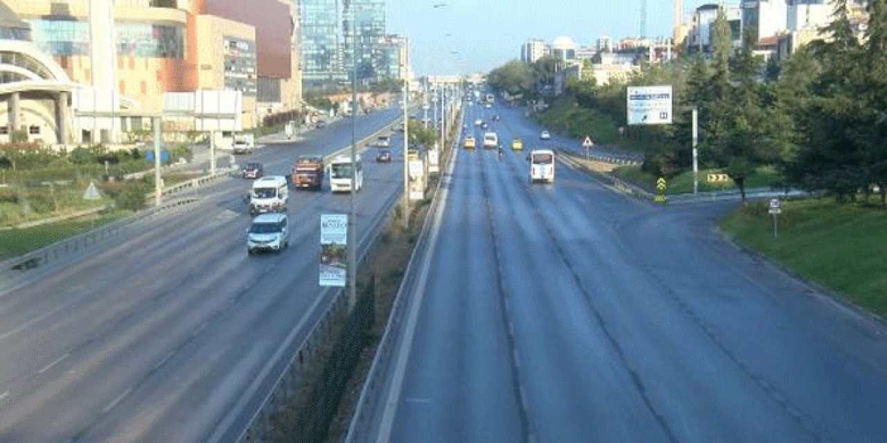 İstanbul'da yollar boş kaldı, trafik yüzde 8 ölçüldü
