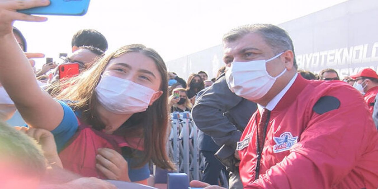 Sağlık Bakanı Fahrettin Koca, TEKNOFEST'i ziyaret etti
