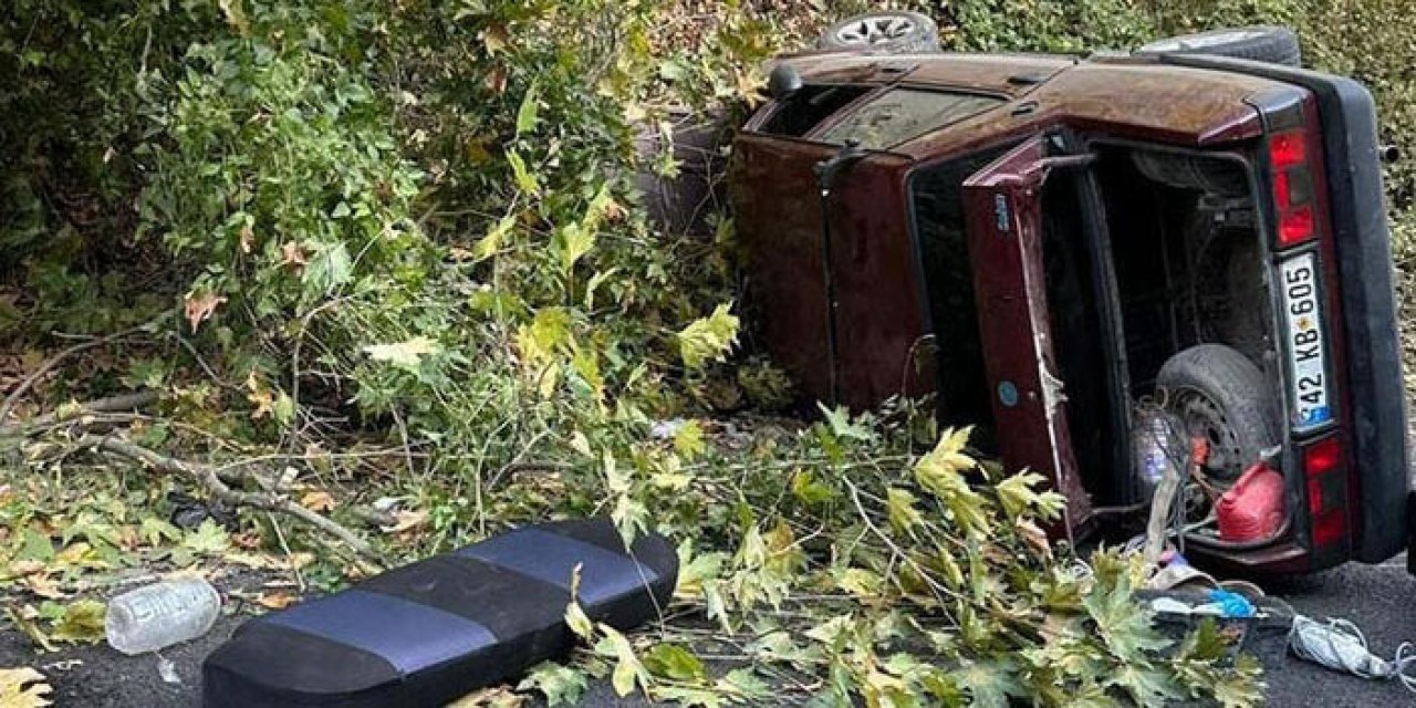 Otomobil devrildi: 5 yaralı