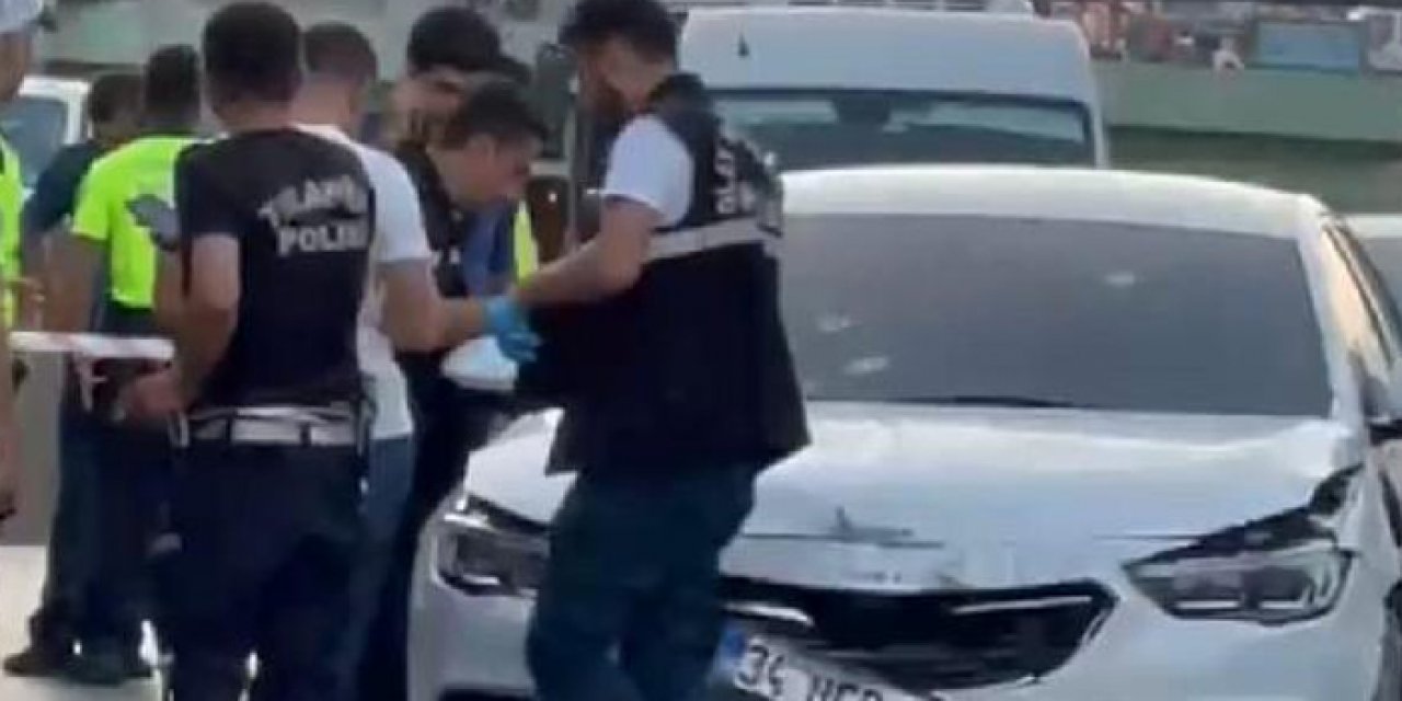 İstanbul'da otomobile silahlı saldırı: Sürücü ağır yaralandı