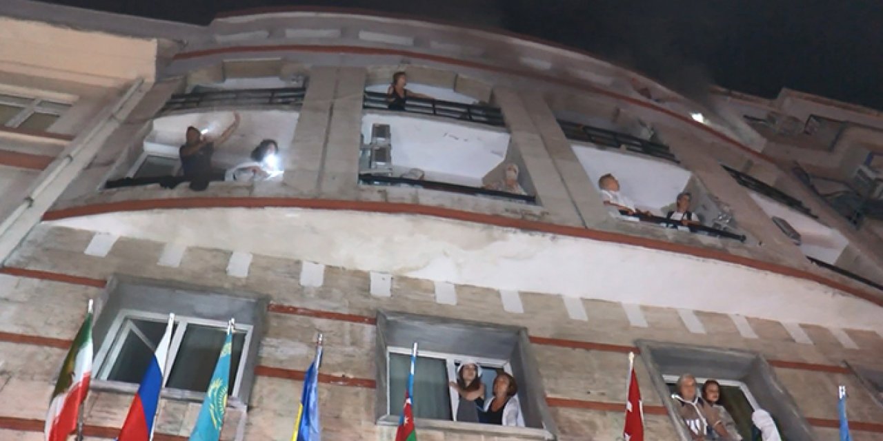 İstanbul'da otel yangını: 40 turist tahliye edildi