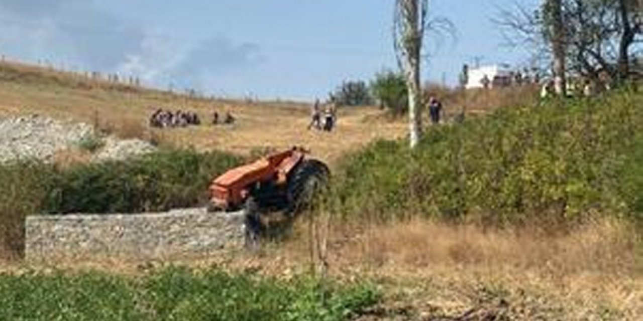 Traktörün altında kaldılar: 1 ölü 1 yaralı