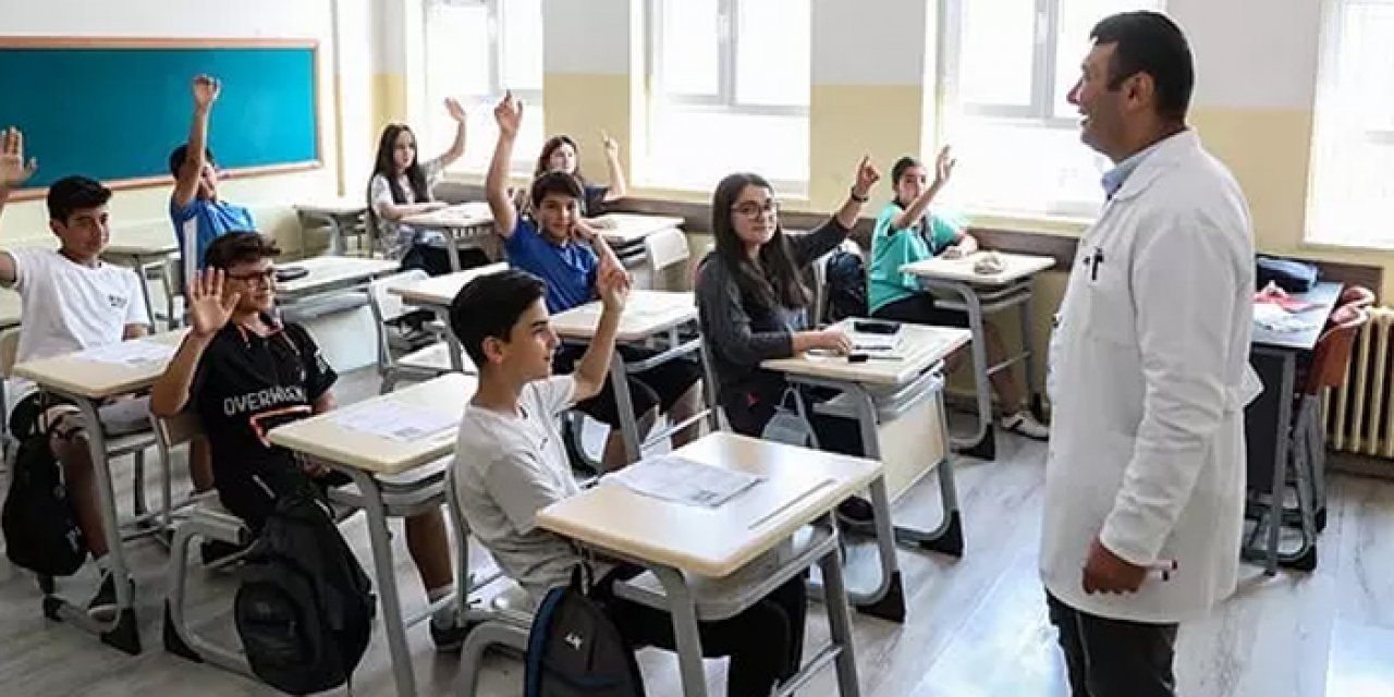 Deprem bölgelerinde öğretmenlere mazerete bağlı tayin hakkı