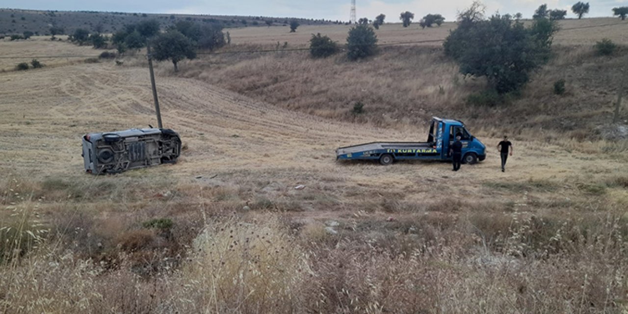 Minibüs devrildi: 1 ölü 3 yaralı