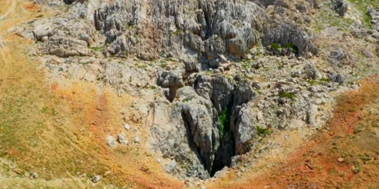 Mağarada mide kanaması geçiren ABD'li mahsur kaldı