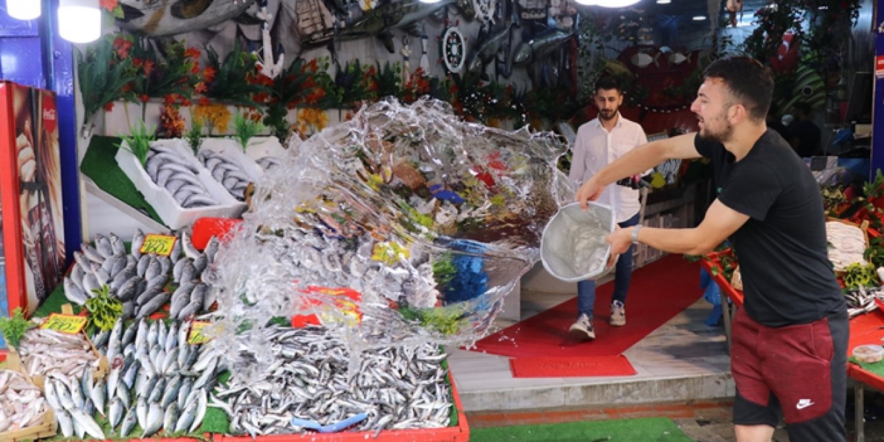 Balıkçı tezgahları hareketlendi: Hamside bolluk var