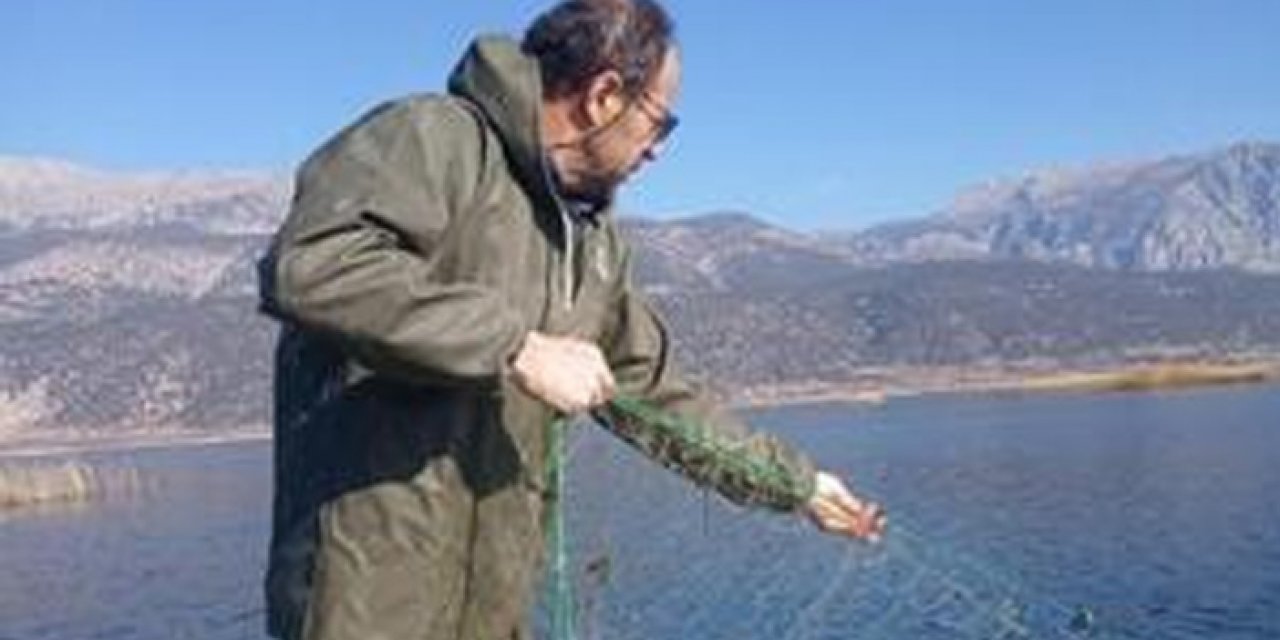 Koruma altındaki Işıklı Gölü’nde 40 bin 500 metre kaçak ağ el geçirildi