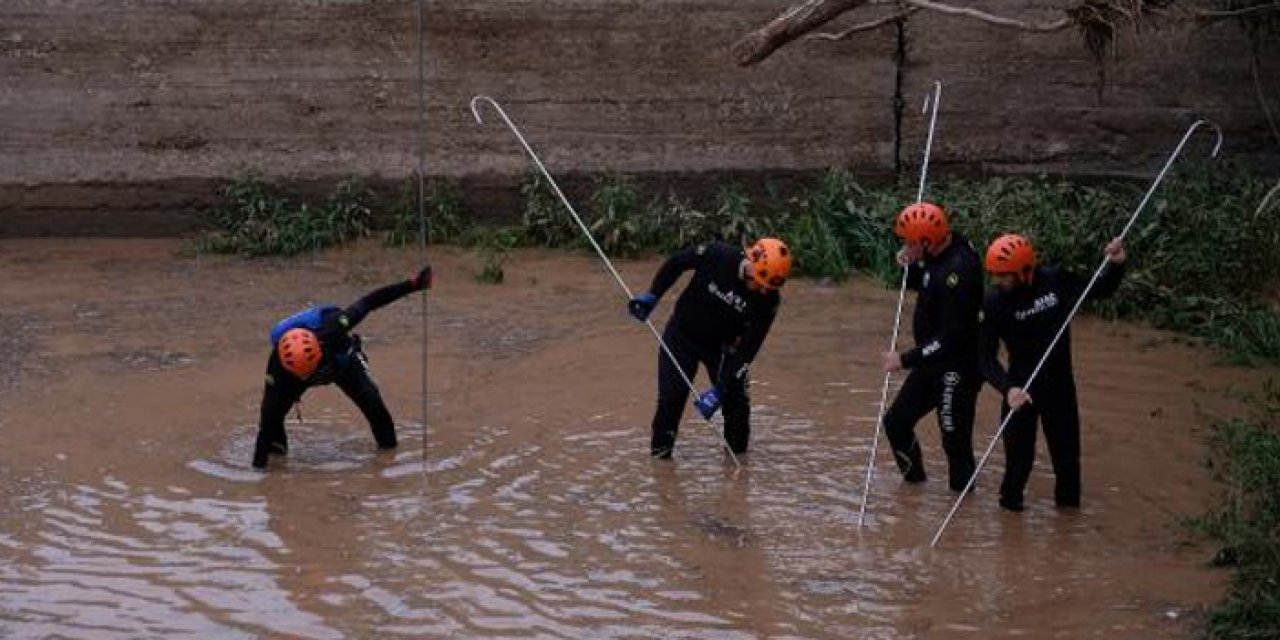 '10 kilometrelik alanı didik didik arıyoruz'
