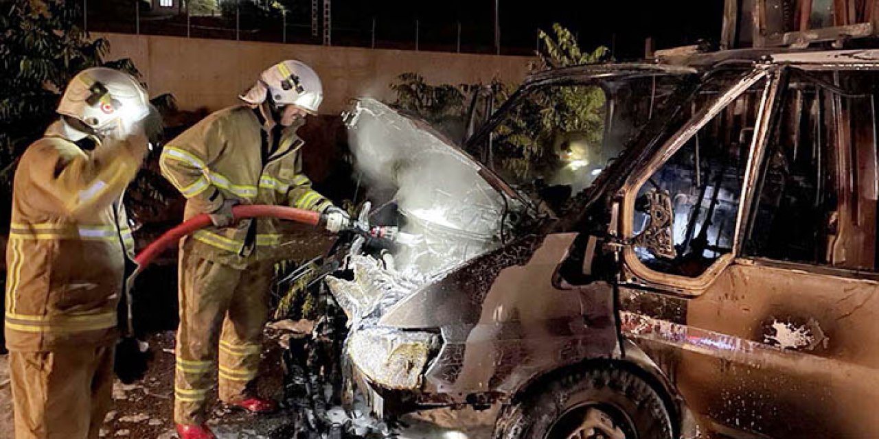 Kırıkkale'de seyir halindeki araç alev topuna döndü