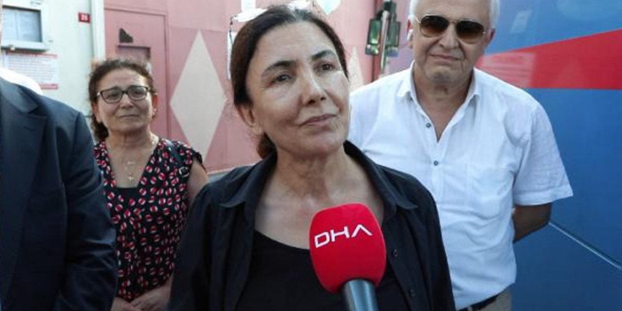 Eski Avcılar Belediye Başkanı cezaevi çıkışında karşılandı