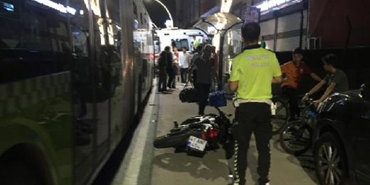 Motosikletli otobüsten inen yayaya çarptı