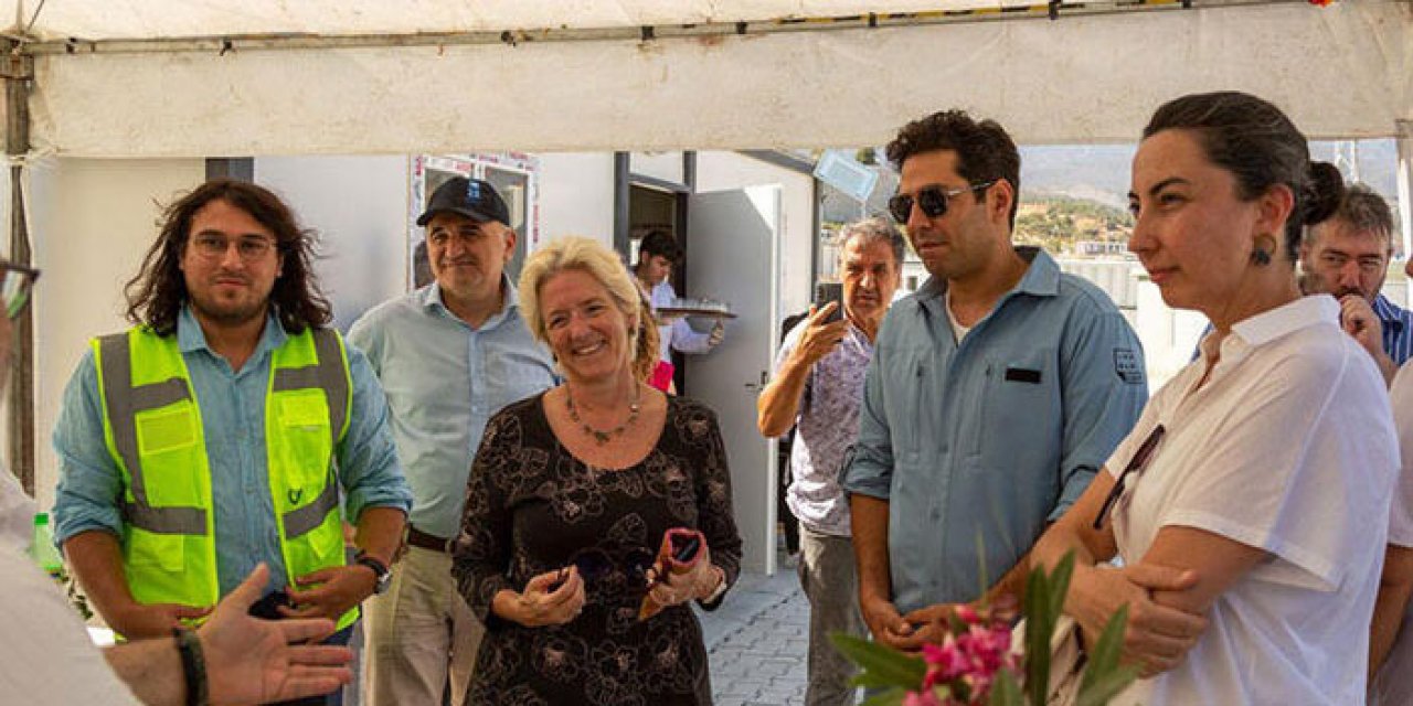 Kuru Otlar Üstüne'nin geliri depremzedelere gidecek