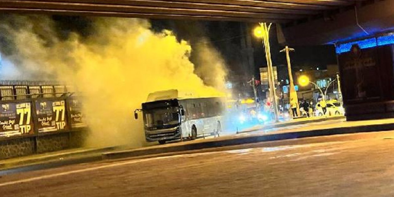 Diyarbakır'da yolcu otobüsü alev topuna döndü