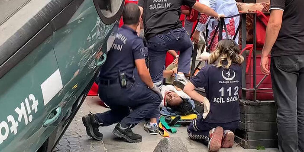 Otomobil kadına çarpıp takla attı