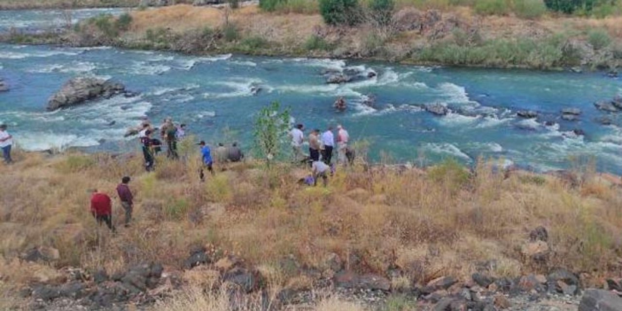 Balık tutarken suya düşüp hayatını kaybetti