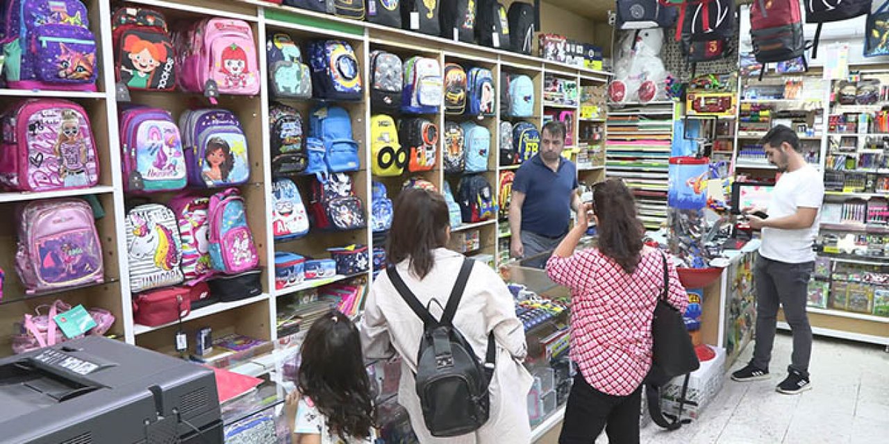 Okul arifesinde yoğunluk: Kırtasiyeler doldu taştı!