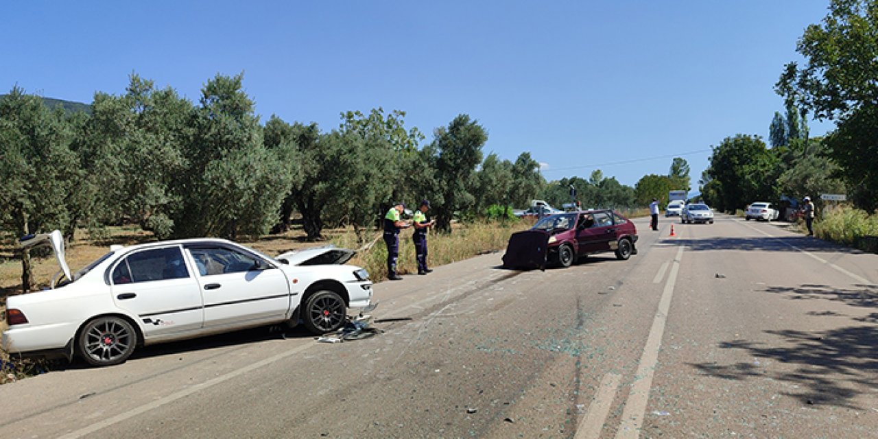 Kafa kafaya çarpıştılar: 1’i bebek 6 yaralı