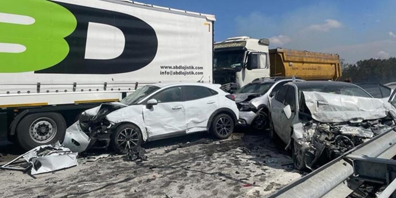 Edirne'de 12 aracın karıştığı zincirleme kaza! 1 ölü 36 yaralı