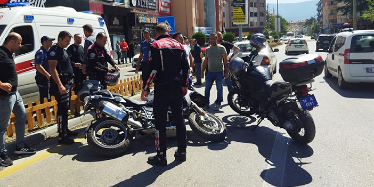 Yunus timi otomobile çarptı: 2 polis yaralı