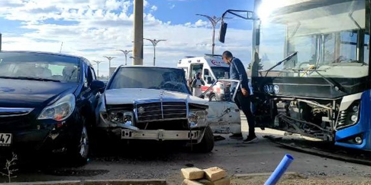 Elazığ’daki kazada 5 kişi yaralandı