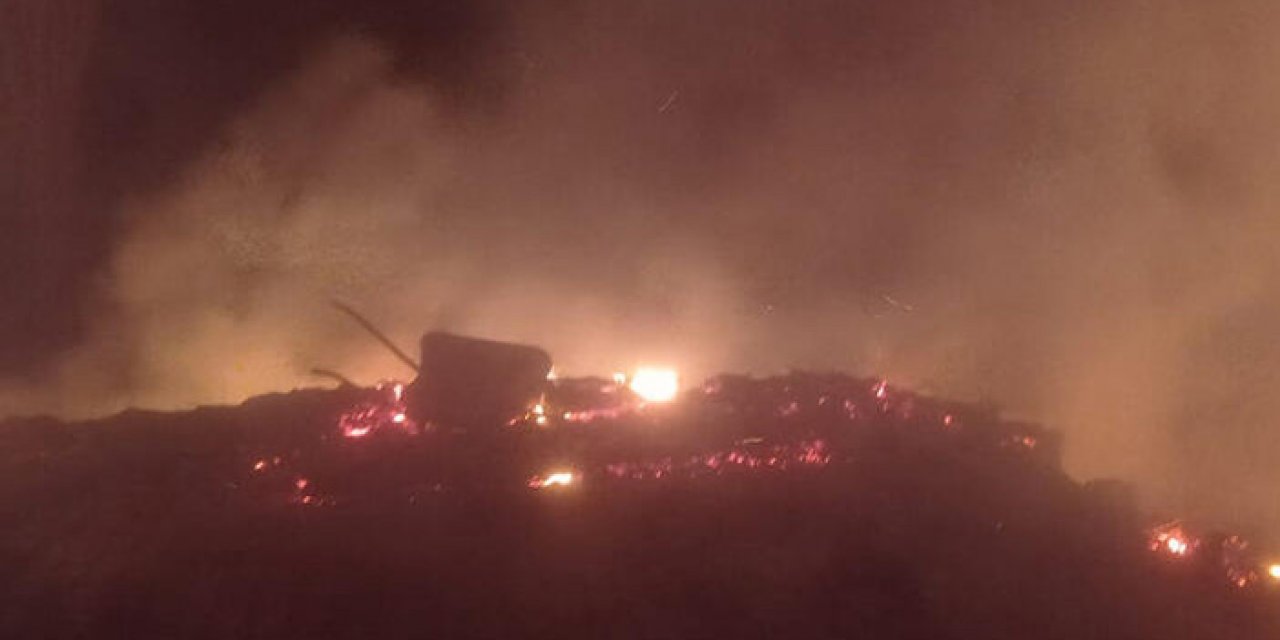 Çorum’da 2 ev ile samanlık yandı