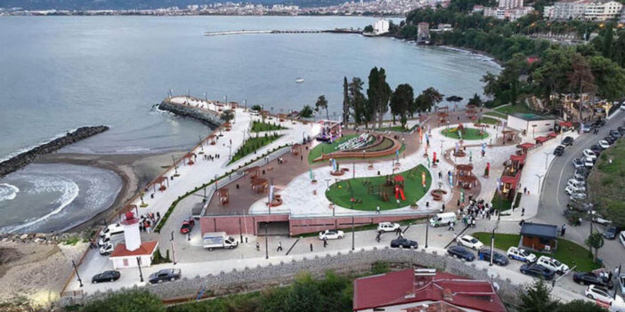 Binalar yıkıldı kıyı şeridi halka açıldı