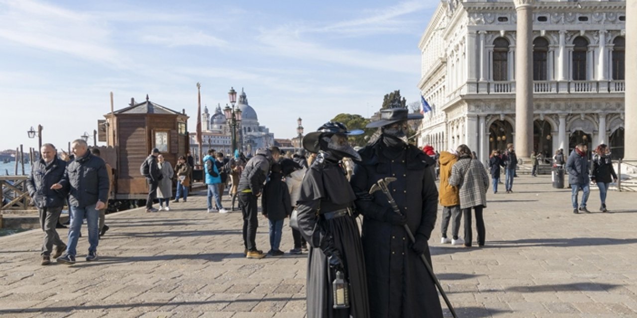 Venedik'e günübirlik gelen turistlerden ücret  talep edilecek