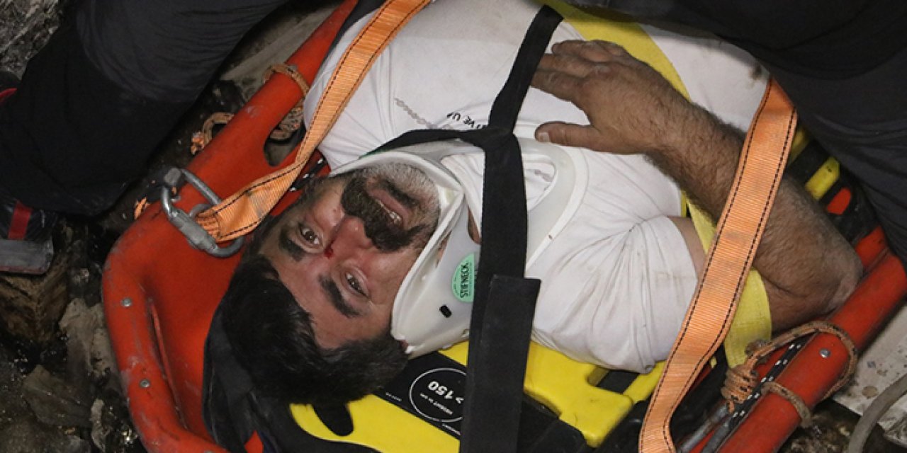 İzmir'de üçüncü kattan düşen vatandaşı itfaiye ekipleri kurtardı