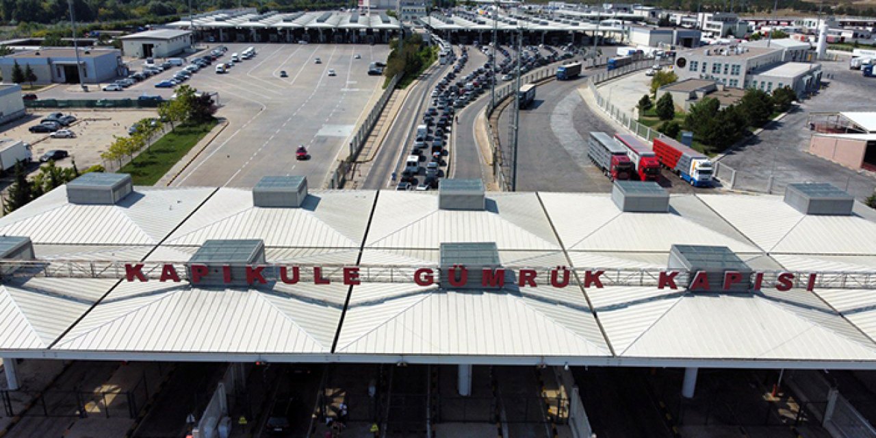 Sınır kapısında yoğunluk: Gurbetçiler gitti, Bulgar turistler geldi!