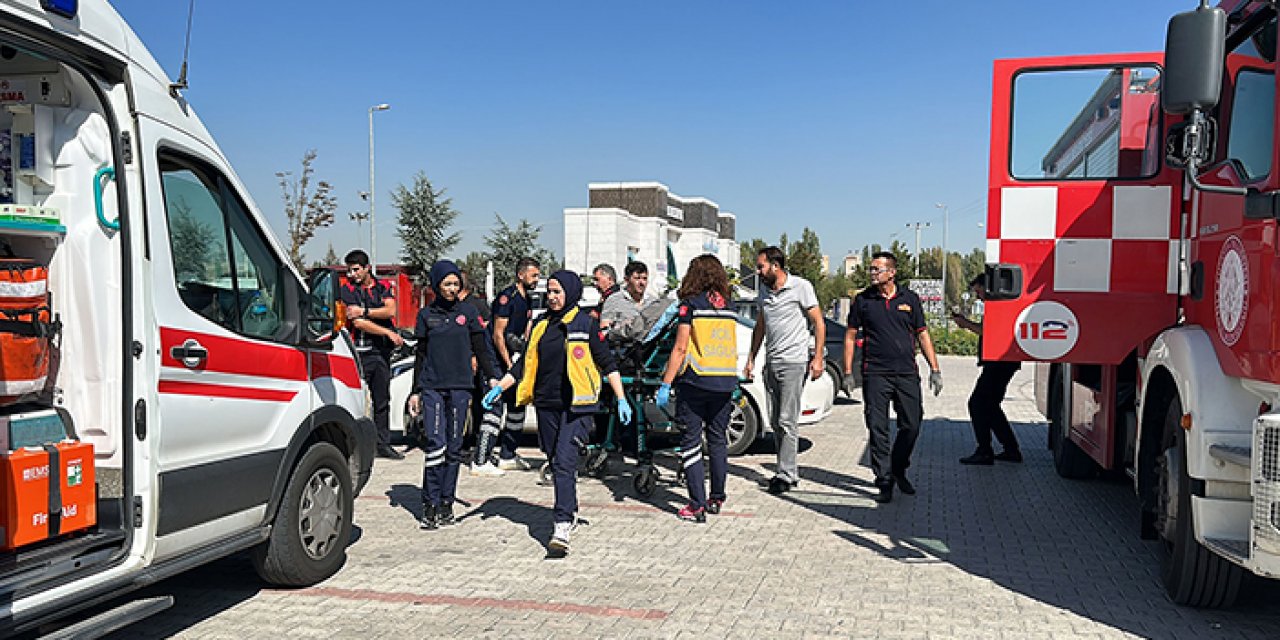 İntihar edeceğini söyledi: Kendisini arabaya kilitledi