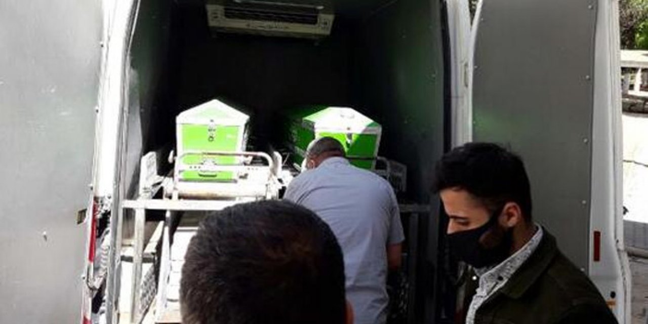 Park halinde hareket eden kamyonun altında kalan çocuk öldü