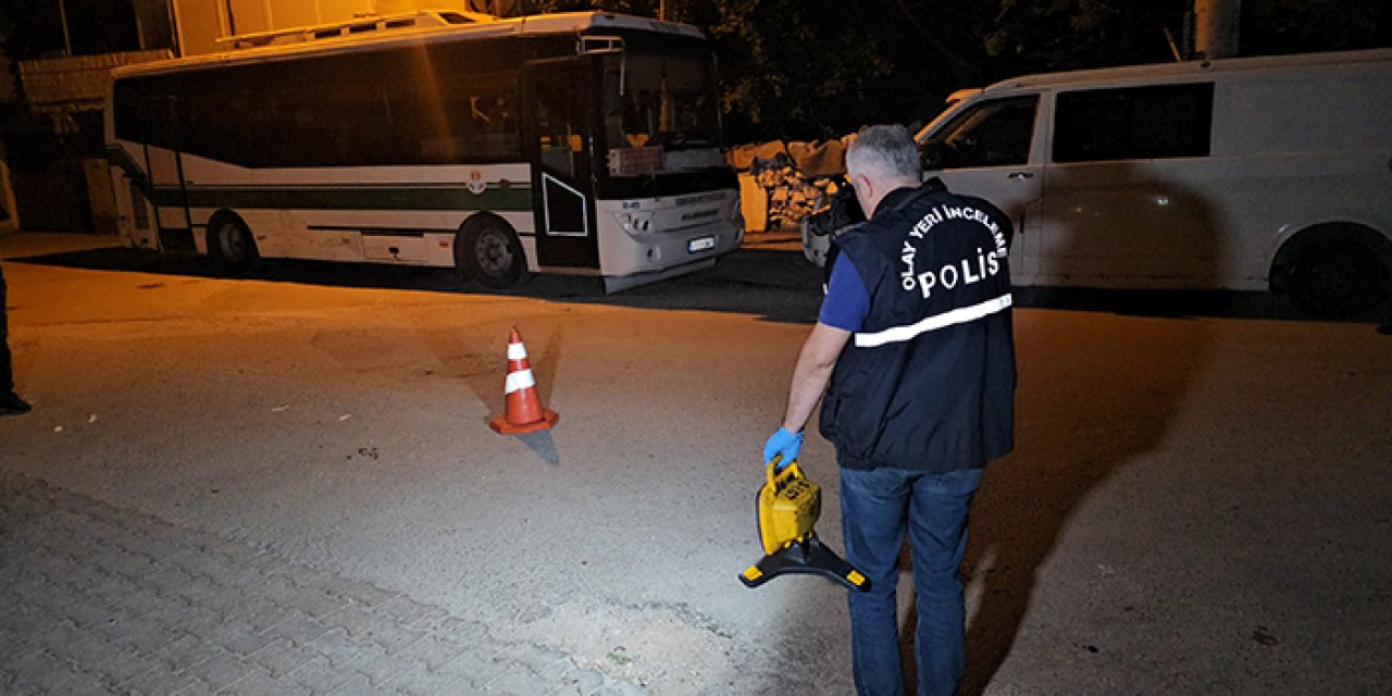 Arabada otururken kurşunların hedefi oldu