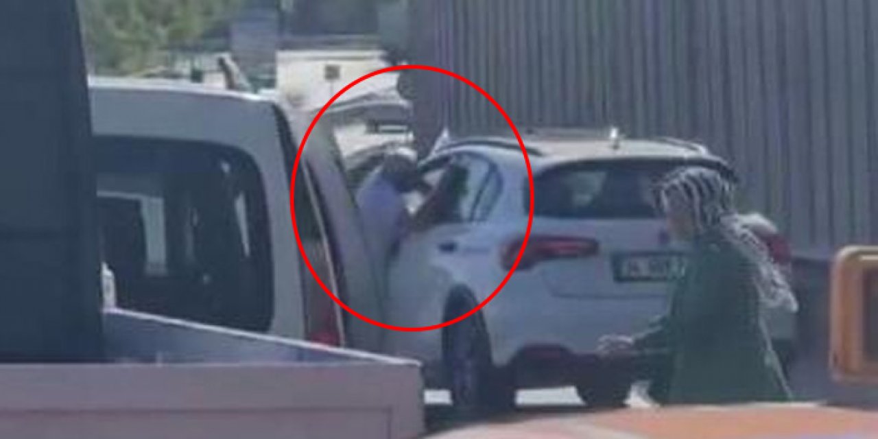 Trafikte bıçaklı yol kavgası