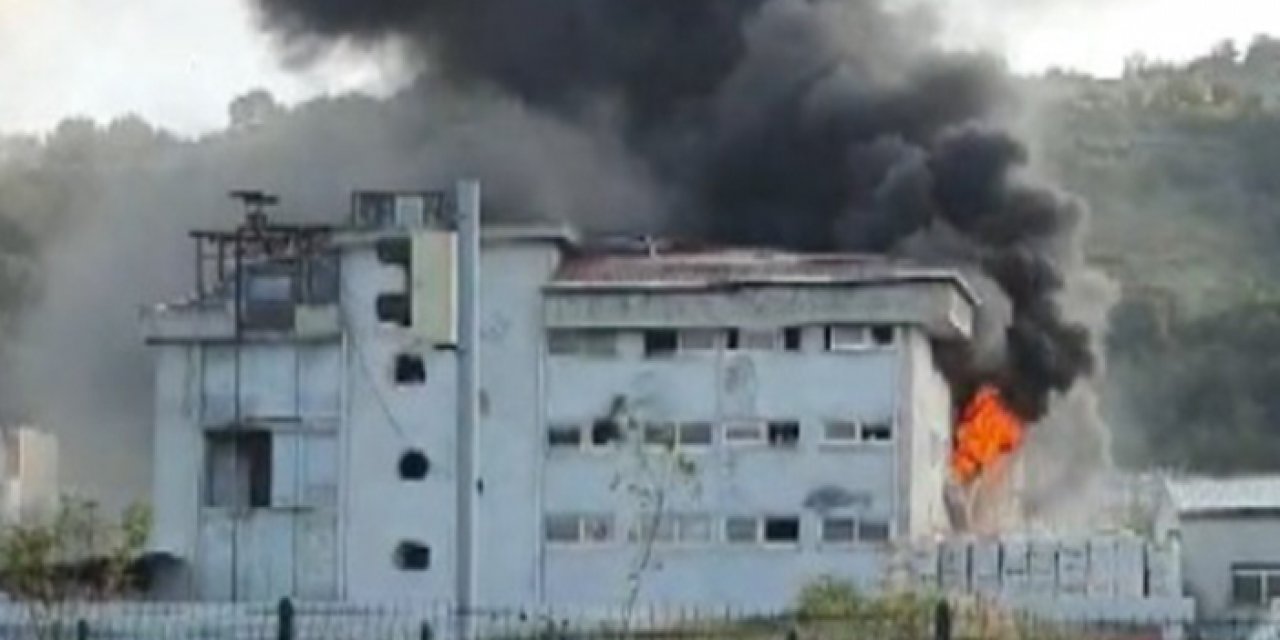 Boya fabrikasında korkutan yangın