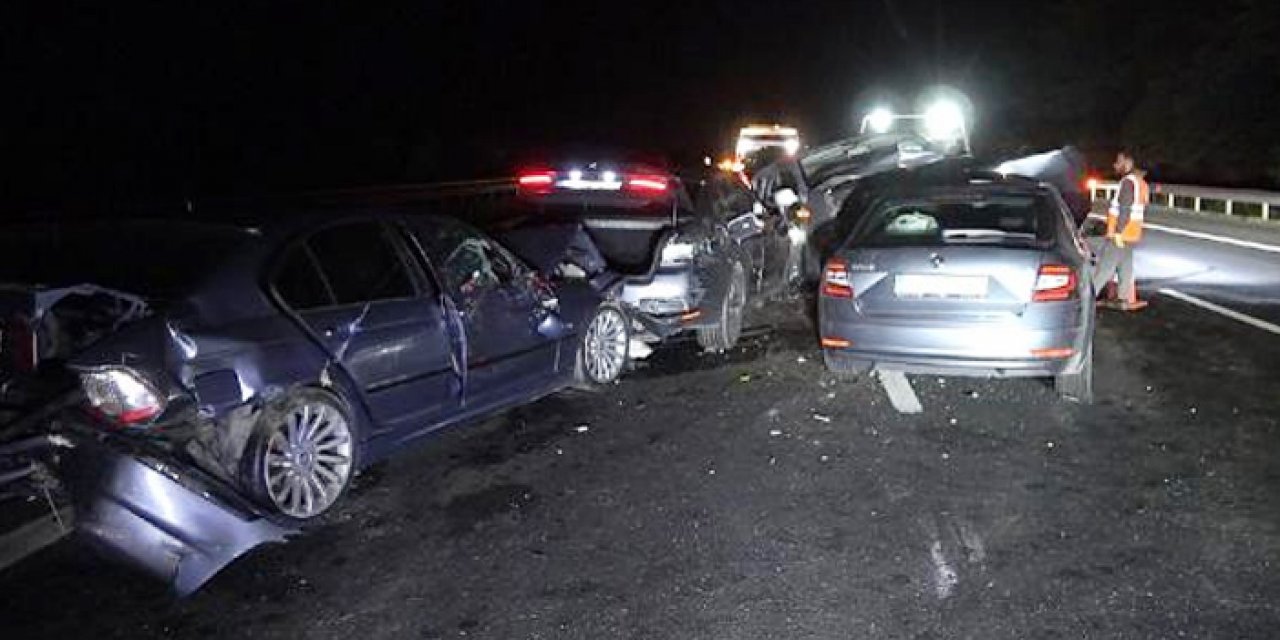 İstanbul'da 11 araç birbirine girdi