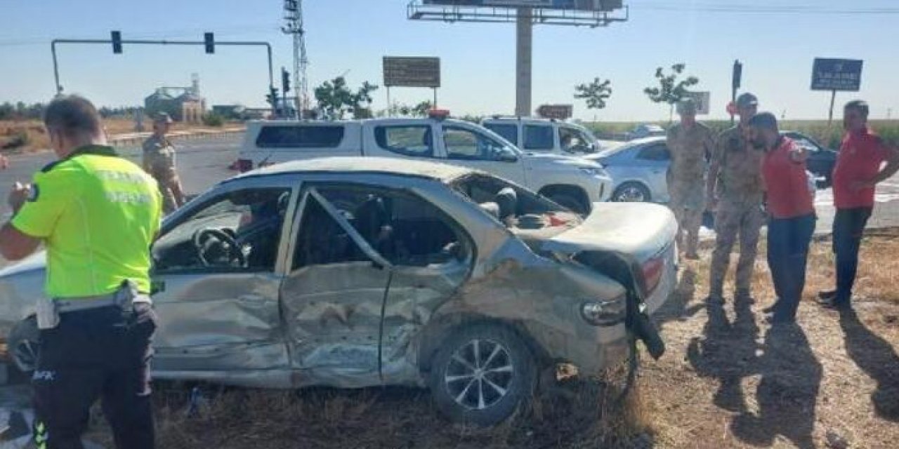 Şanlıurfa'da iki otomobil çarpıştı: 1 ölü