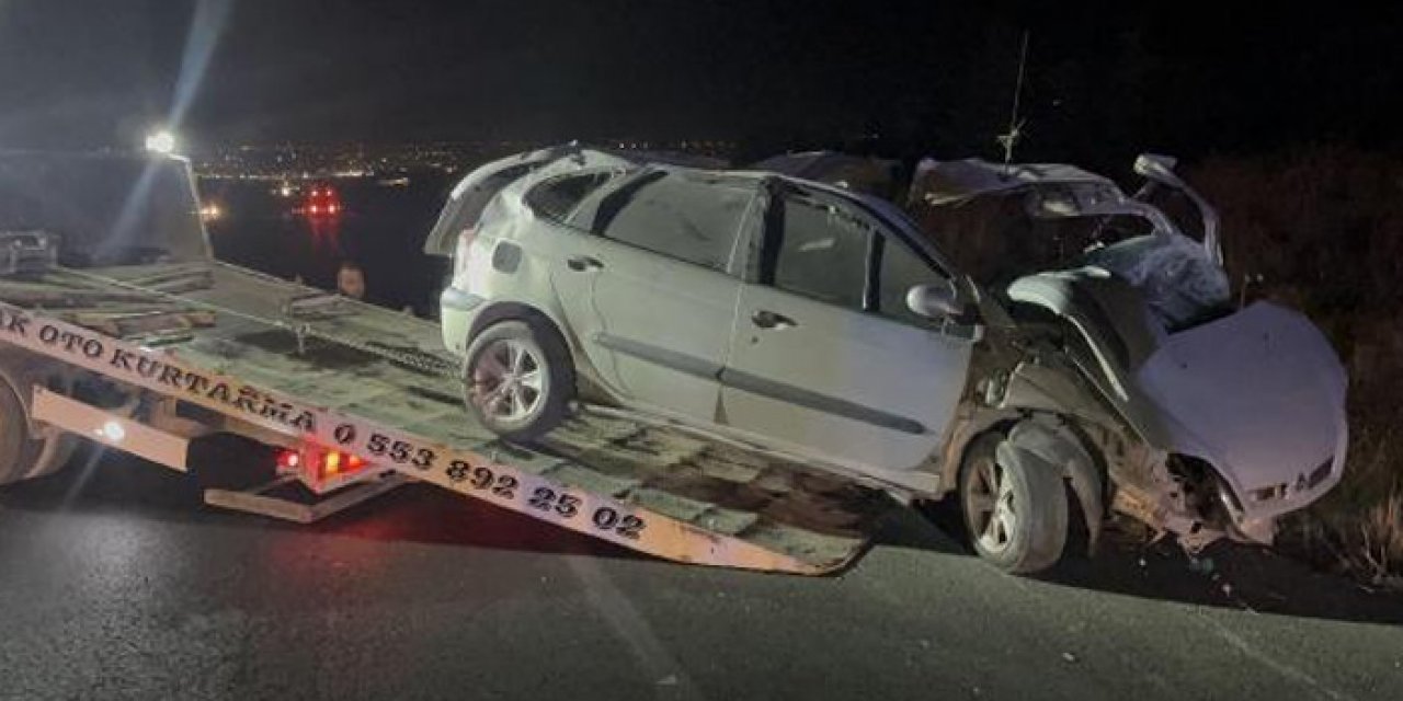 Önce yolcu otobüsüne çarptı: ardından şarampole uçtu