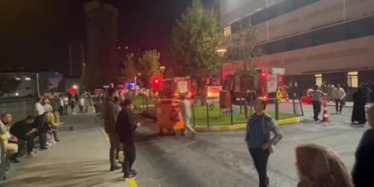 Hastane otoparkında bulunan araç alev alev yandı