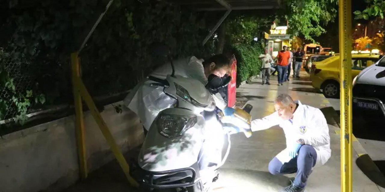 Trafikte yaralanan kurye hastaneye kaldırıldı