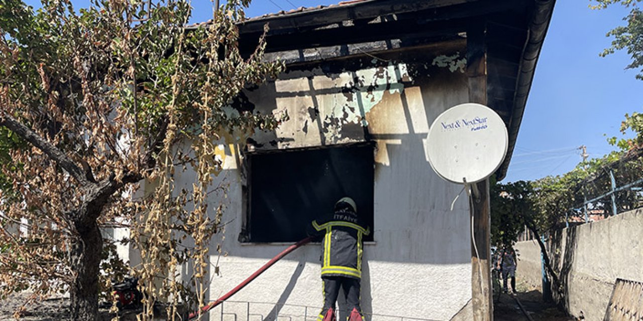 Ev sahibi ile kiracı karşı karşıya: Kiracı oturduğu evi ateşe verdi