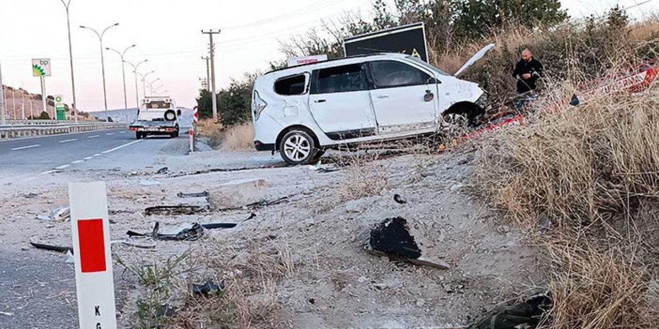 Kontrolden çıktı bente çarptı: 2 ölü 2 yaralı