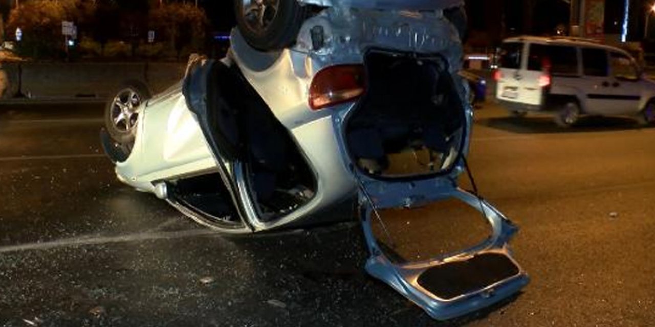 İstanbul'da araç bariyerlere çarptı: 4 yaralı