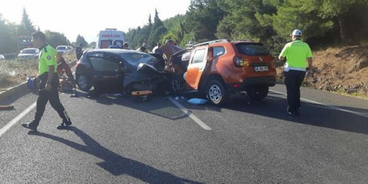 Karşı şeride geçti; ciple kafa kafaya girdi: 2 ölü, 2 yaralı