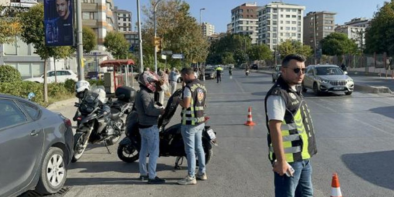 Kadıköy'de 31 sürücüye 75 bin lira ceza yazıldı