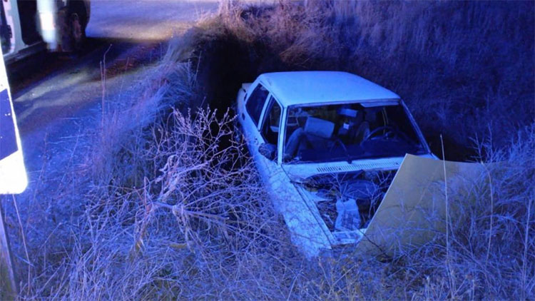 Otomobil yol kenarındaki menfeze düştü, 6 kişi yaralandı