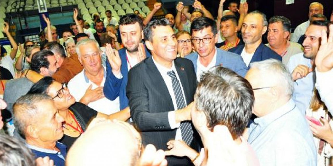 Manisa CHP’de ferdi zeyrek kazandı