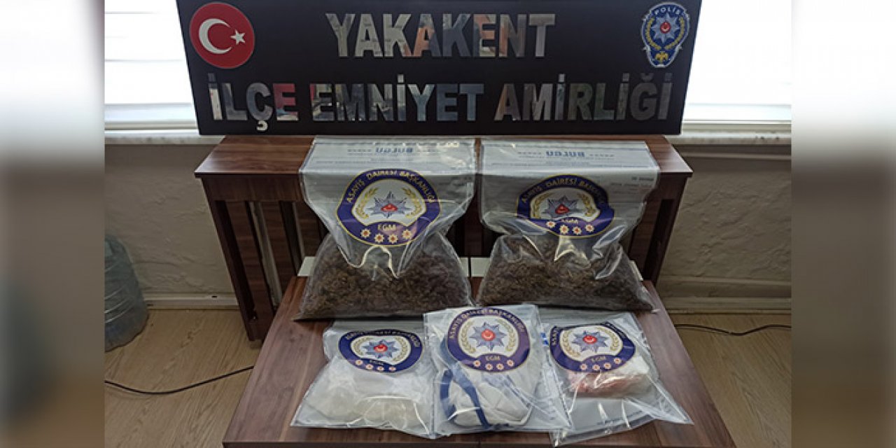 1 kilo 971 gram skunk ele geçirildi